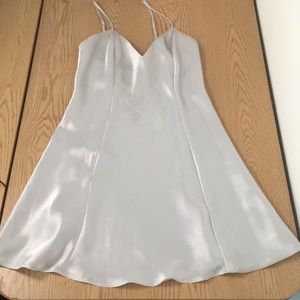 New Womens Frederick’s of Hollywood Silky Satiny Chemise Pajama Gown Size Small